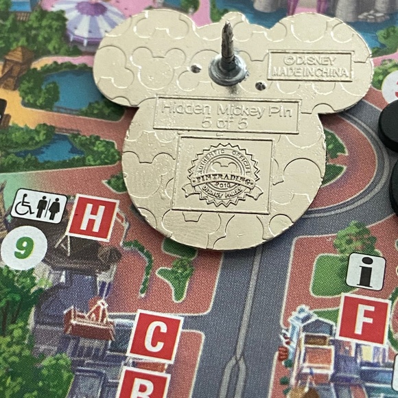 Disney Parks Great Movie Ride Cast Costume Mickey Hidden Head 2015 Ename… - Picture 3 of 3